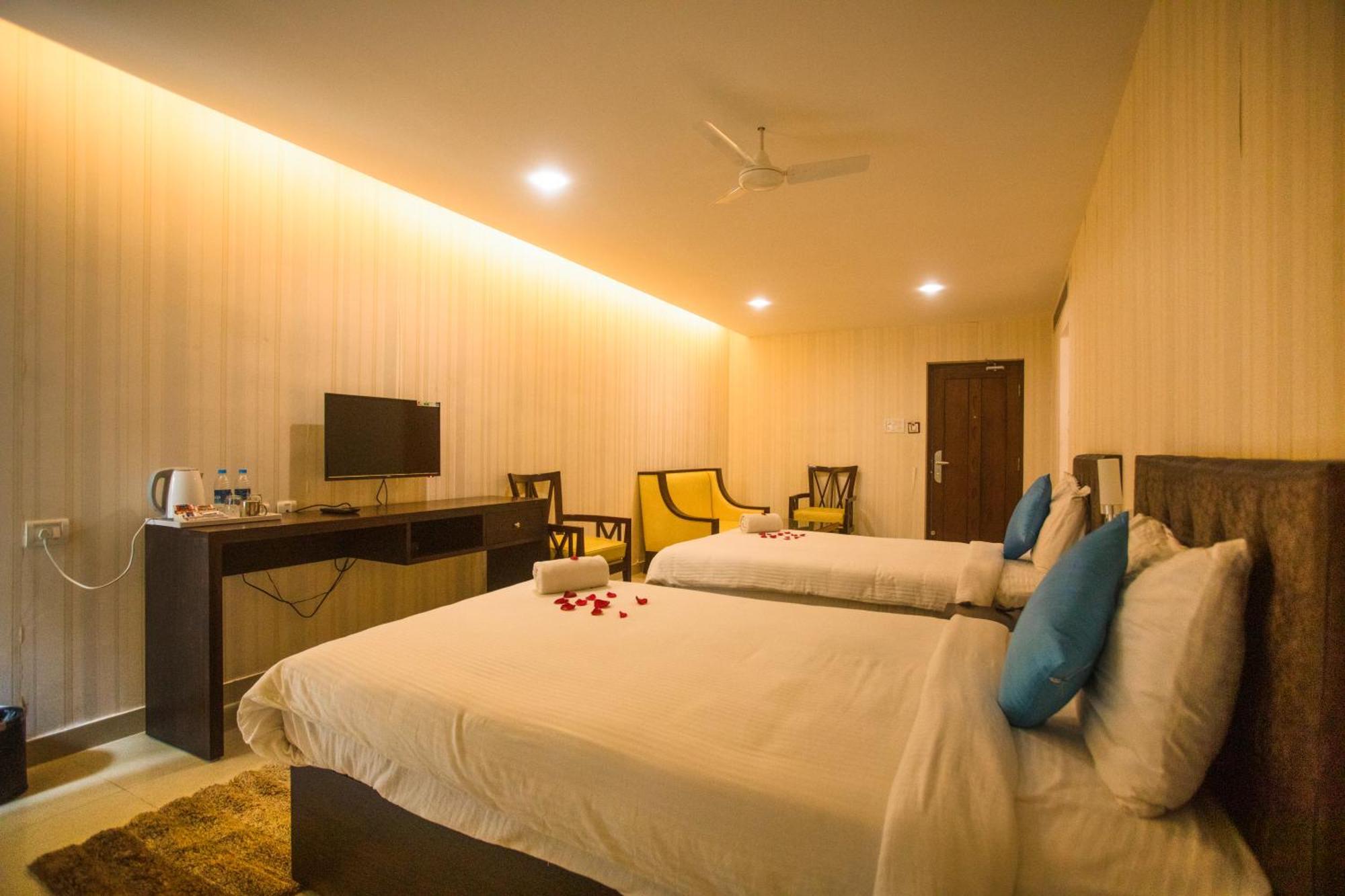 Saaral Resort Kuttālam Exterior foto