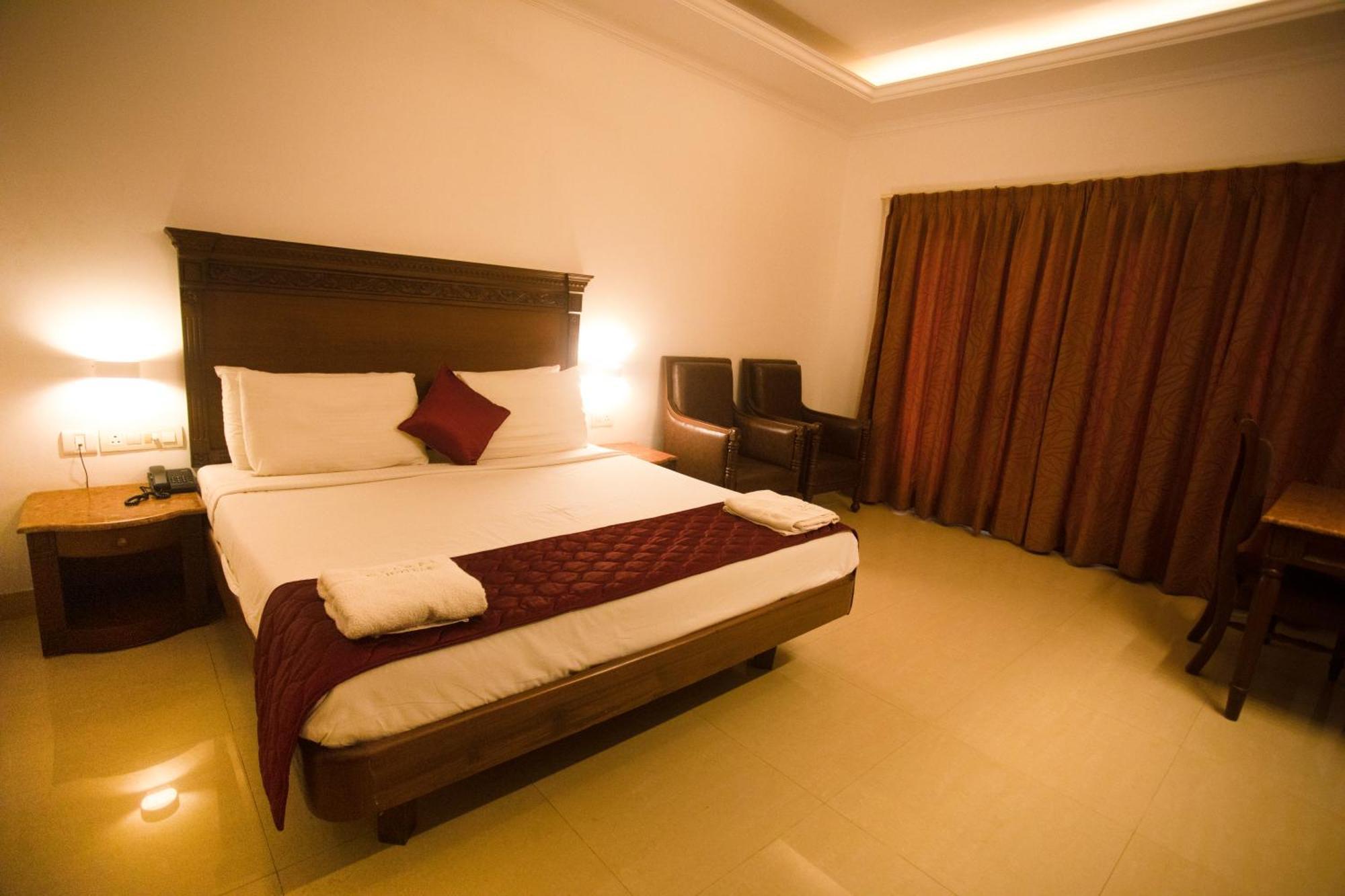 Saaral Resort Kuttālam Exterior foto