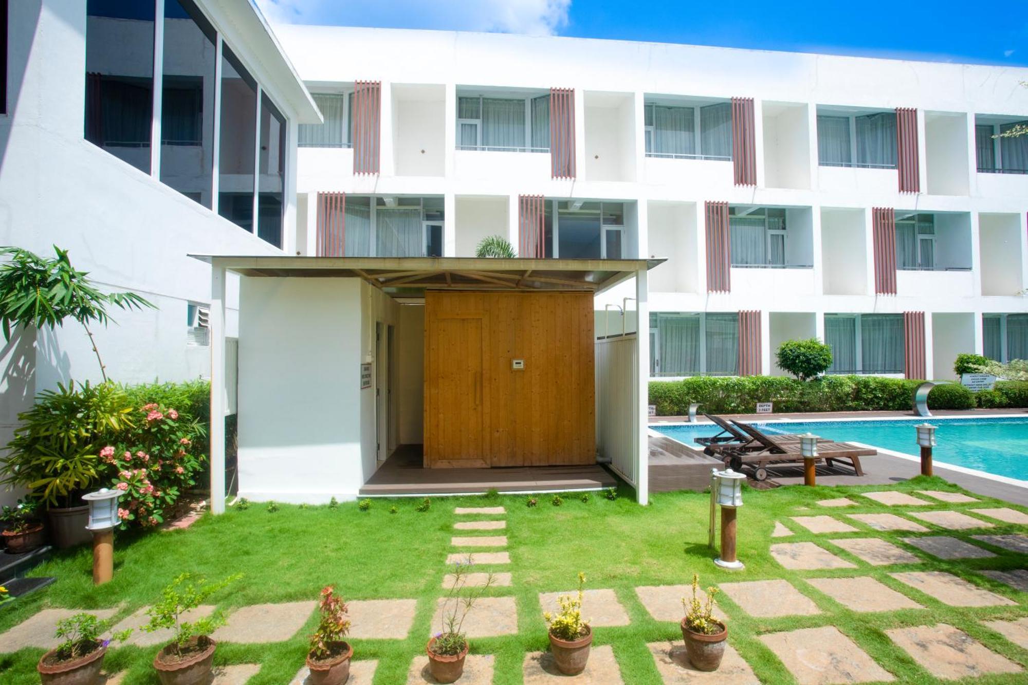 Saaral Resort Kuttālam Exterior foto